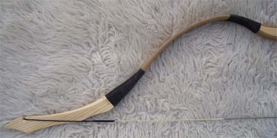 RAVEN (HOLLÓ) - HUNGARIAN TRADITIONAL RECURVE BOW FROM KASSAI