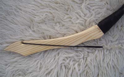 RAVEN (HOLLÓ) - HUNGARIAN TRADITIONAL RECURVE BOW FROM KASSAI