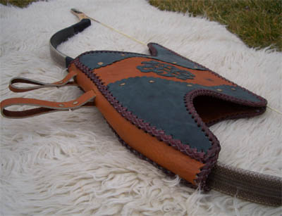 TRADITIONAL BOW QUIVER LIGHT